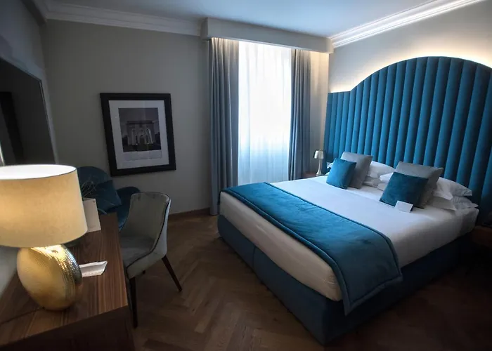 Hotel Antico Del Sole Al Pantheon 4*